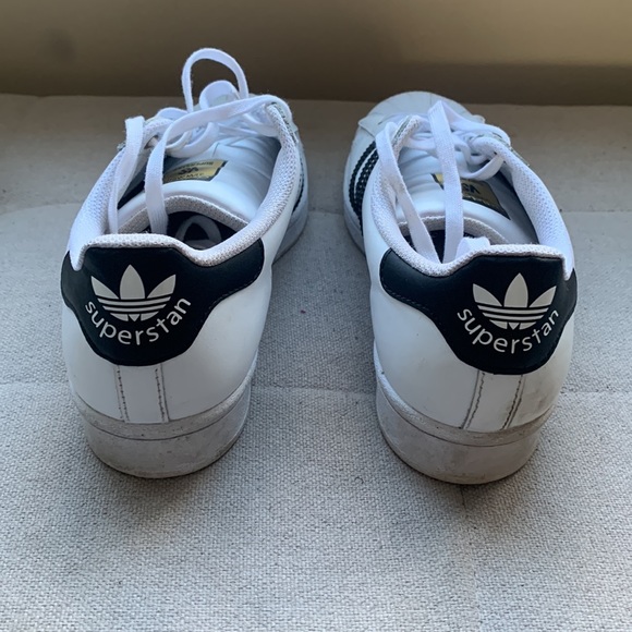 Adidas Stan Smith VS. Superstar Shell Toe Sneakers Size 5.5 - Picture 3 of 16